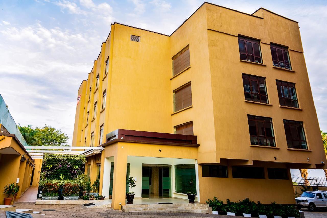 Canary Hotel Kampala Luaran gambar