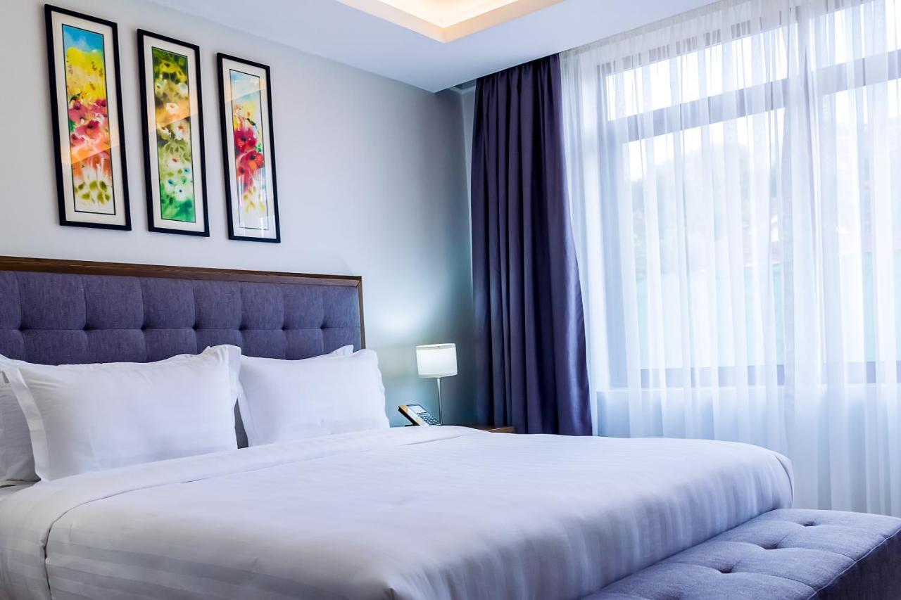 Canary Hotel Kampala Luaran gambar