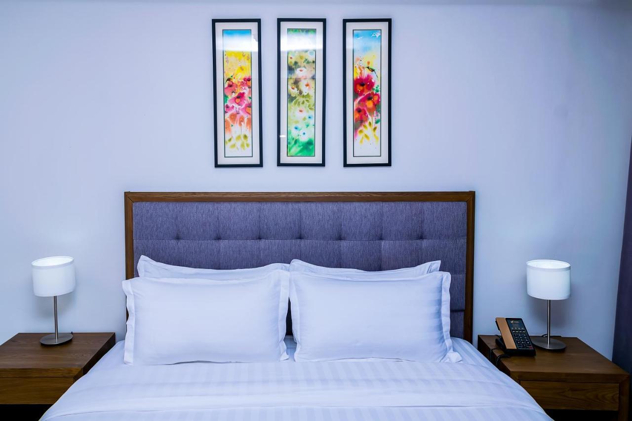 Canary Hotel Kampala Luaran gambar