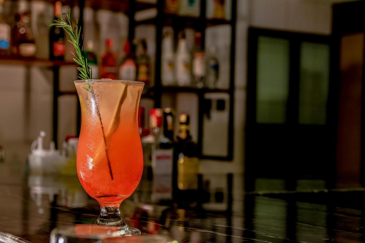 Canary Hotel Kampala Luaran gambar
